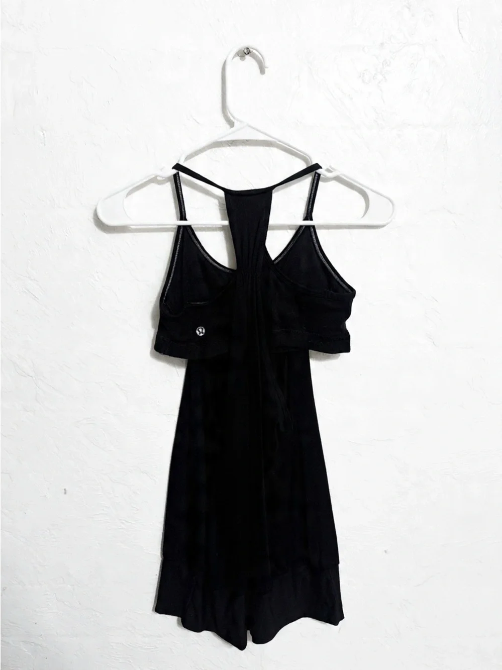 lululemon Athletica Black Athletic Top W/ Built In Bra- Size 6
